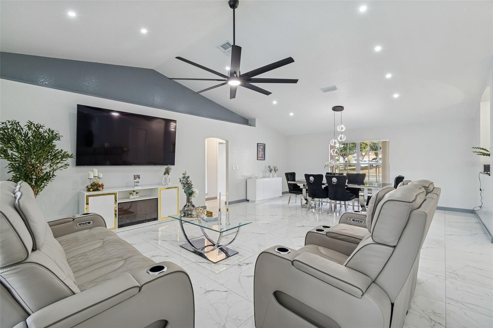 Image 26 of 85 For 1062 Greenturf Road