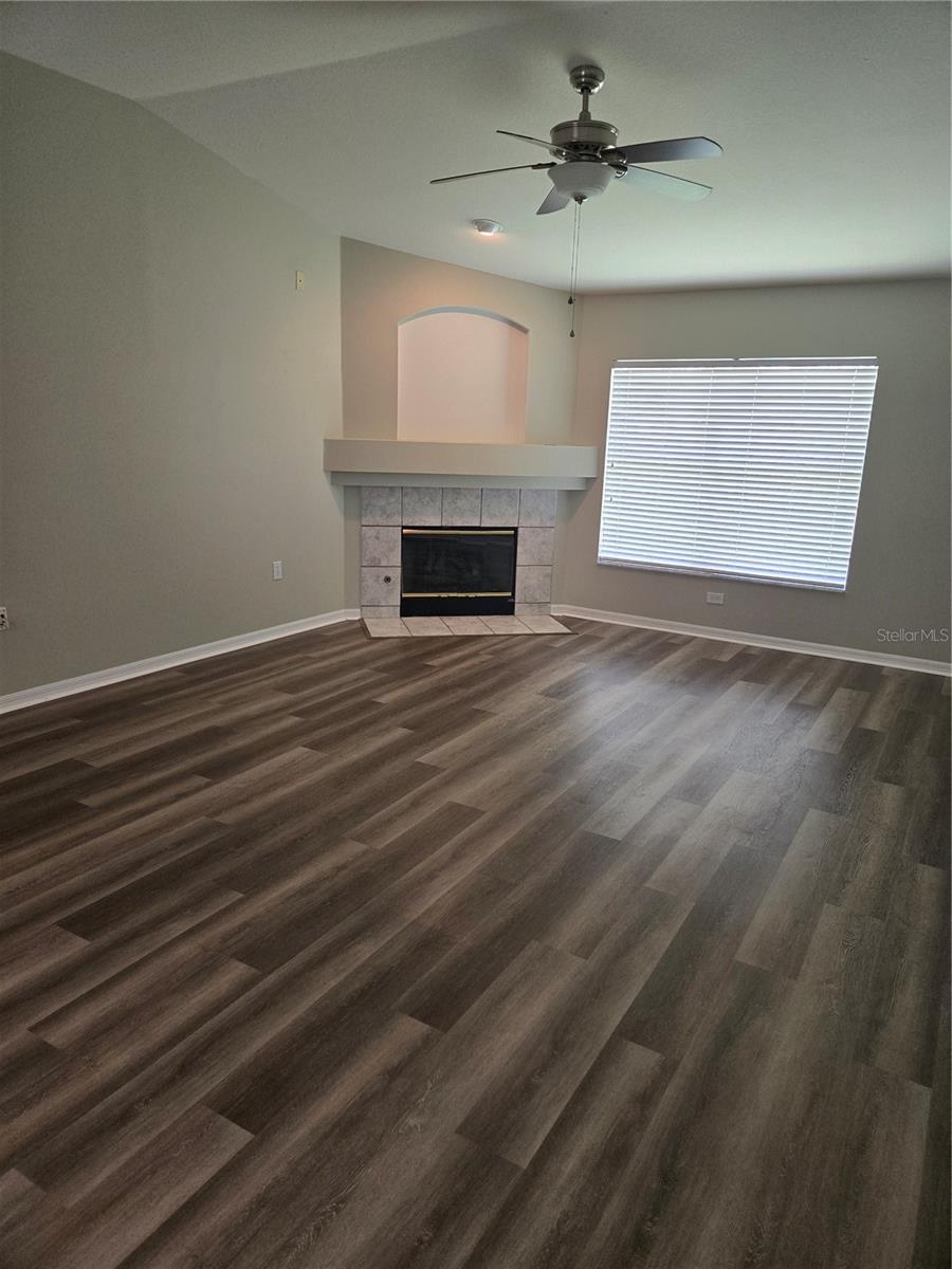 Image 11 of 25 For 6218 Bridgevista Drive