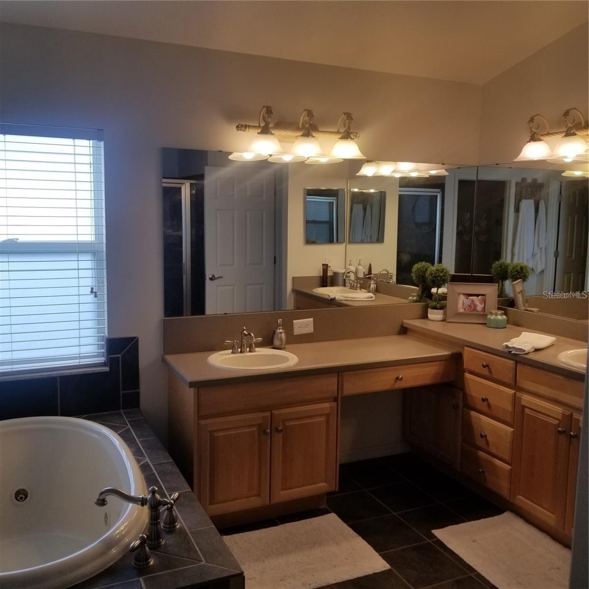 Image 13 of 25 For 6218 Bridgevista Drive