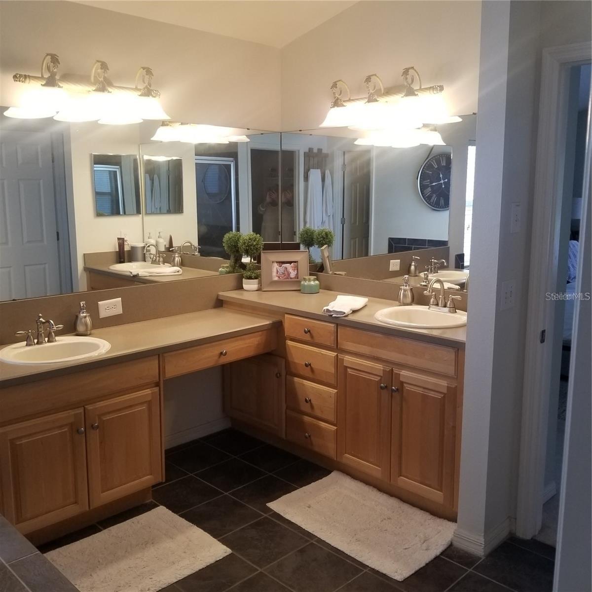 Image 14 of 25 For 6218 Bridgevista Drive