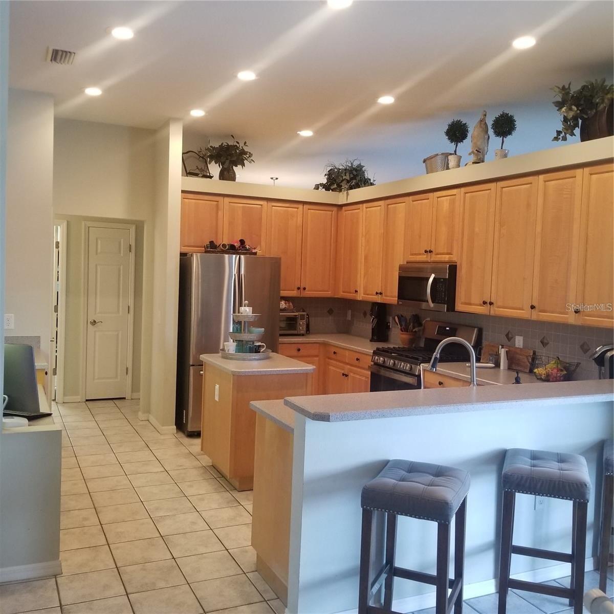 Image 7 of 25 For 6218 Bridgevista Drive