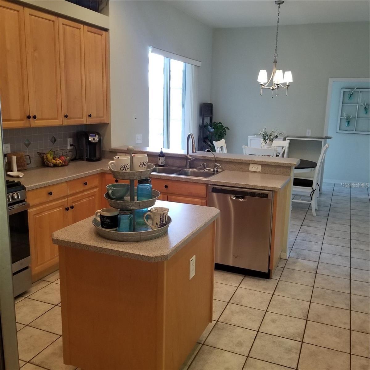 Image 9 of 25 For 6218 Bridgevista Drive