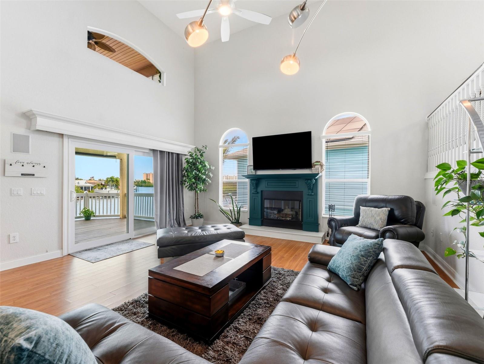 Image 15 of 46 For 5551 Jobeth Dr