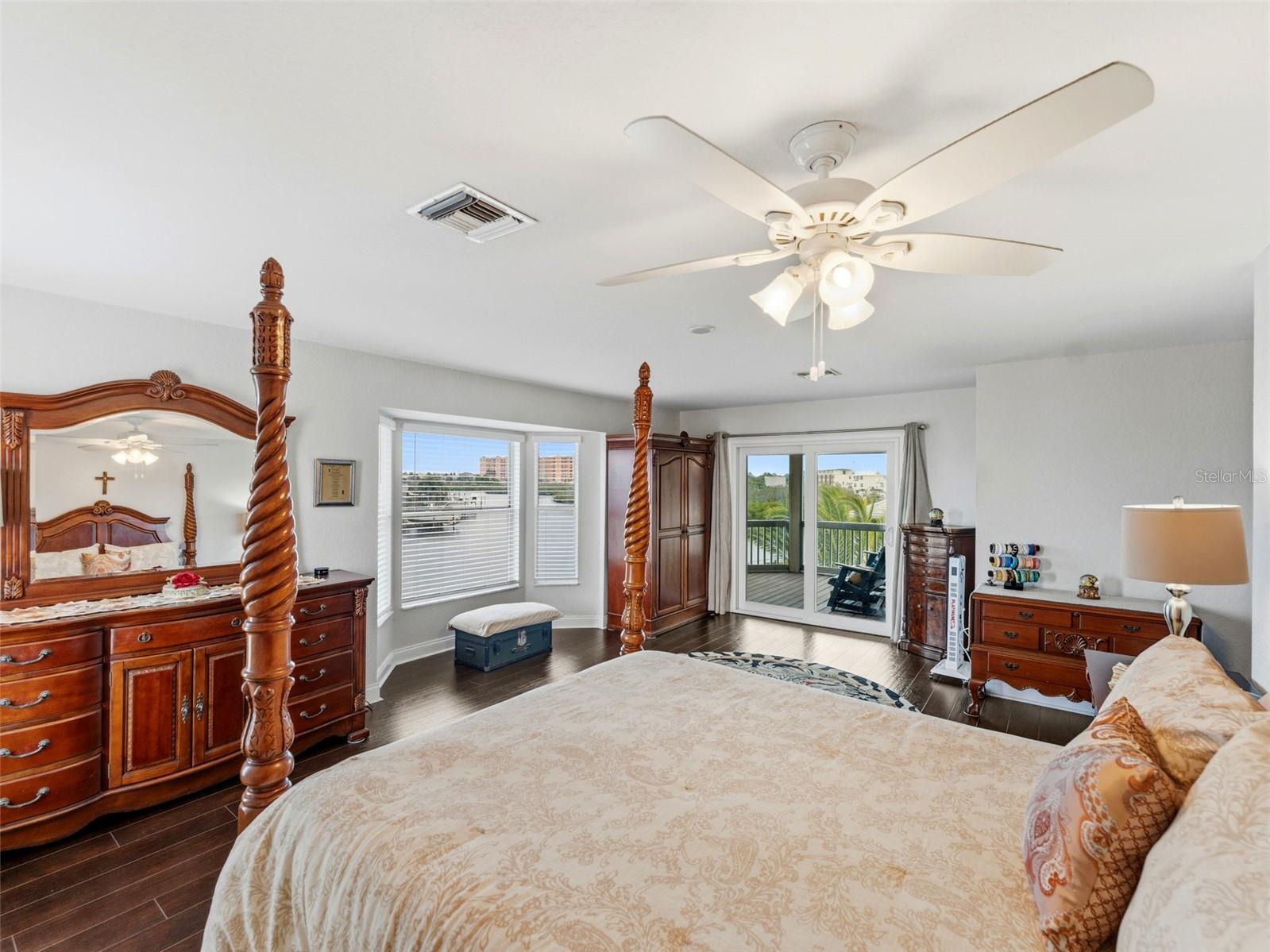 Image 21 of 46 For 5551 Jobeth Dr