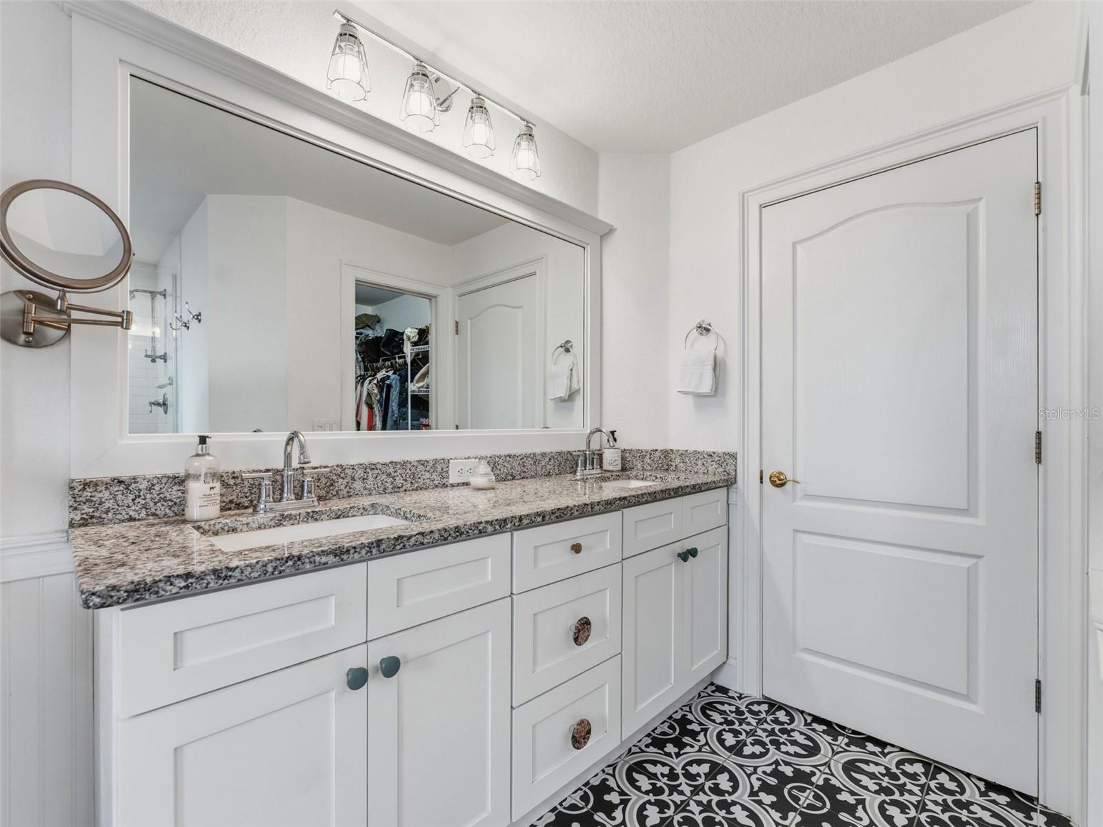 Image 22 of 46 For 5551 Jobeth Dr