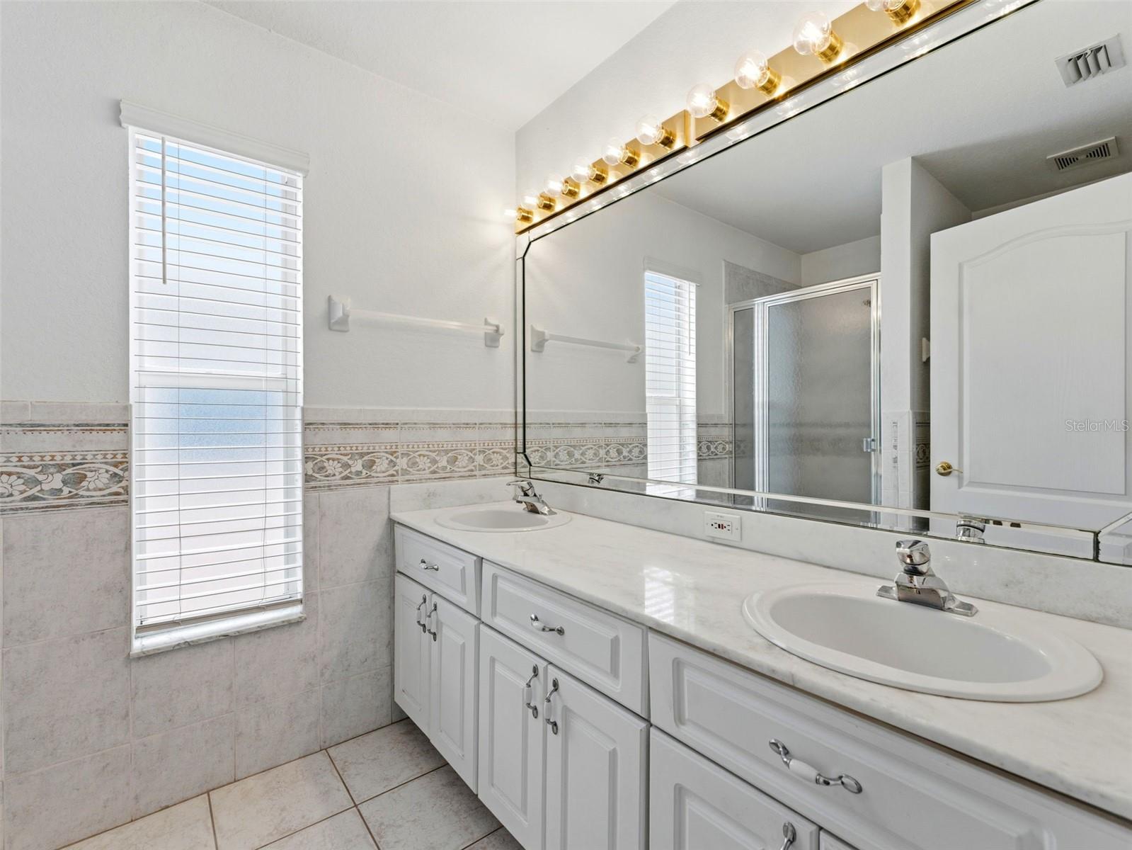 Image 32 of 46 For 5551 Jobeth Dr