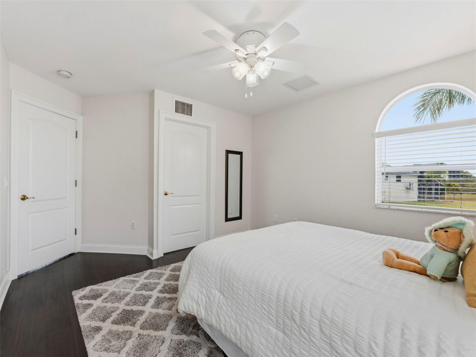 Image 34 of 46 For 5551 Jobeth Dr