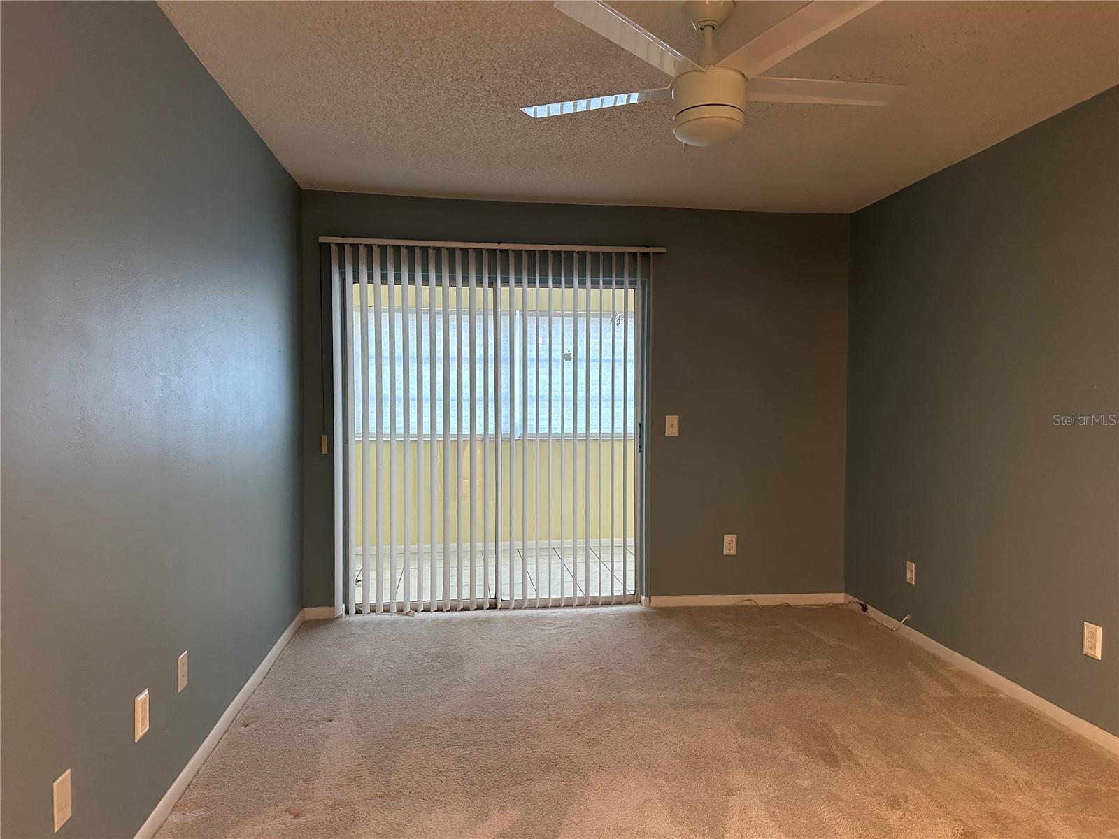 Image 13 of 22 For 209 Lincoln Circle N 406