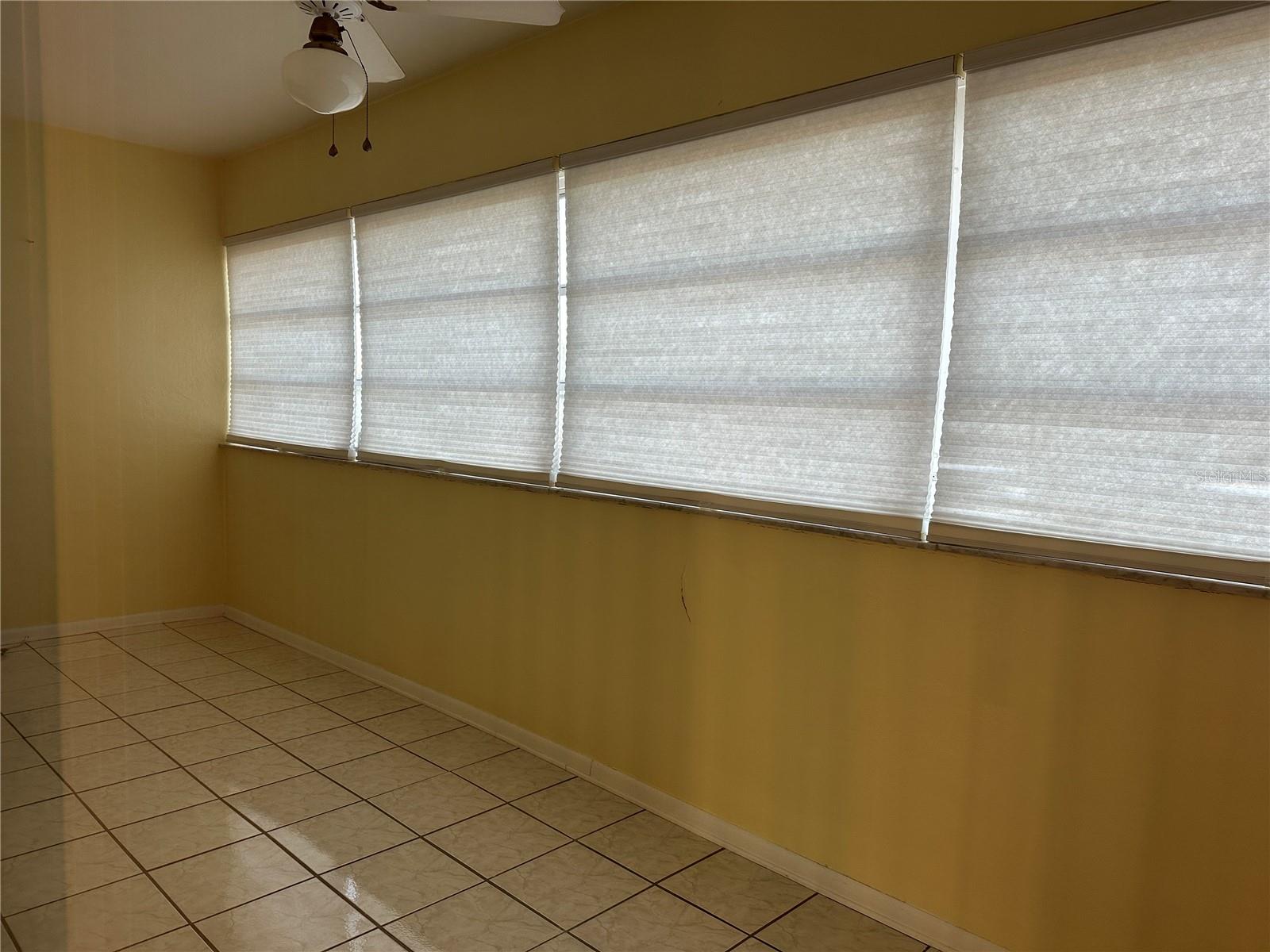 Image 16 of 22 For 209 Lincoln Circle N 406