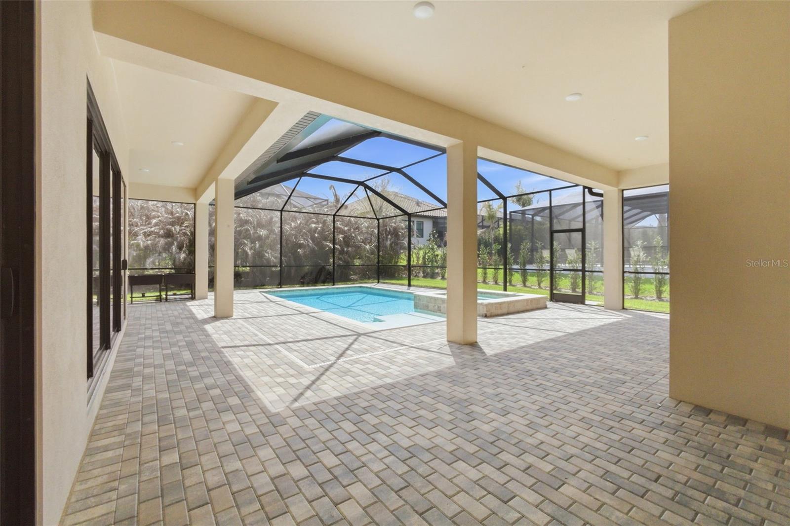 Image 10 of 50 For 14907 Tavares Mill Avenue