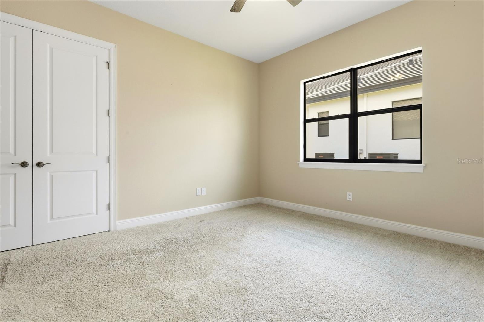 Image 18 of 50 For 14907 Tavares Mill Avenue