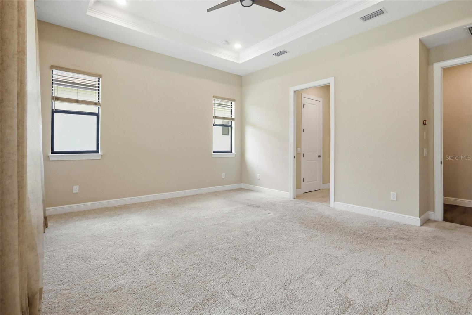 Image 21 of 50 For 14907 Tavares Mill Avenue