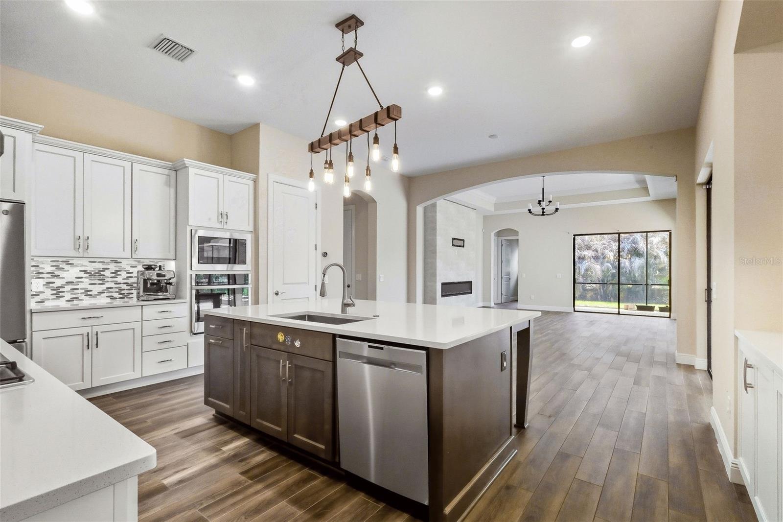 Image 3 of 50 For 14907 Tavares Mill Avenue