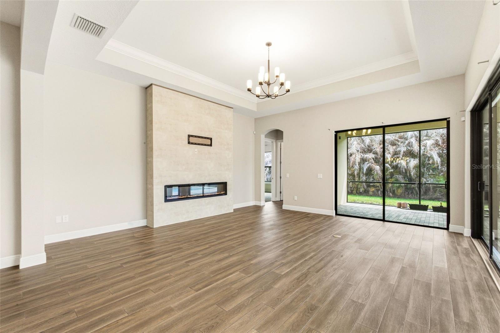 Image 32 of 50 For 14907 Tavares Mill Avenue