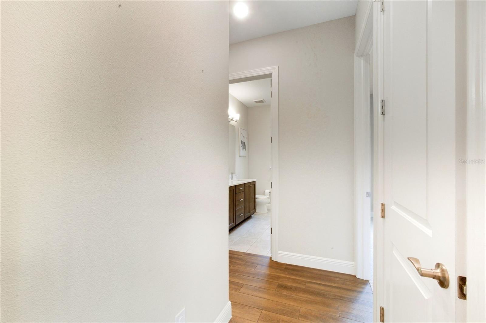 Image 38 of 50 For 14907 Tavares Mill Avenue