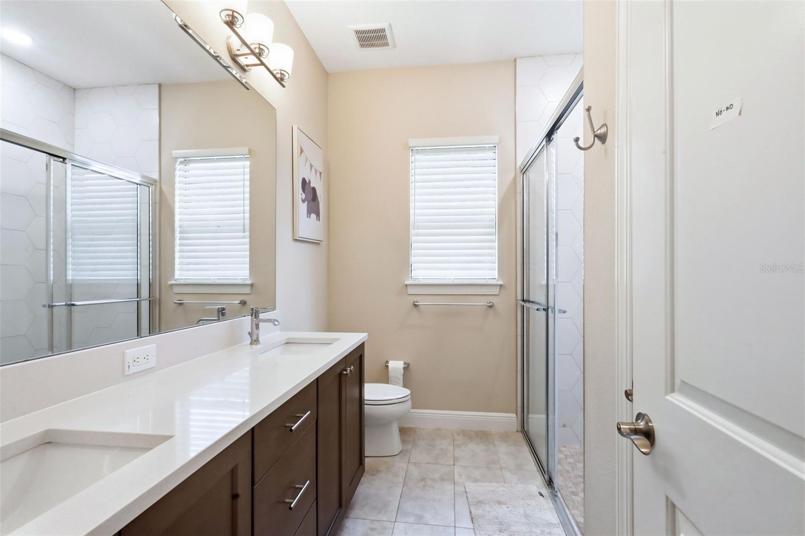 Image 39 of 50 For 14907 Tavares Mill Avenue