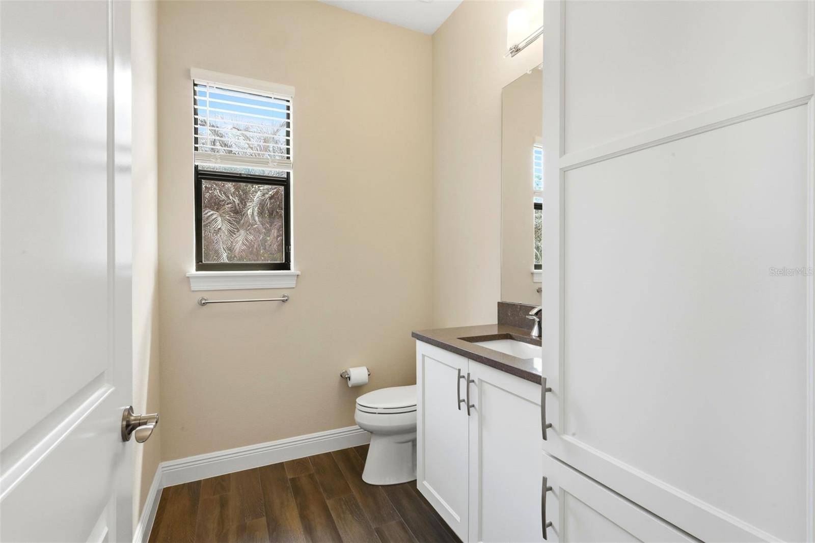 Image 44 of 50 For 14907 Tavares Mill Avenue