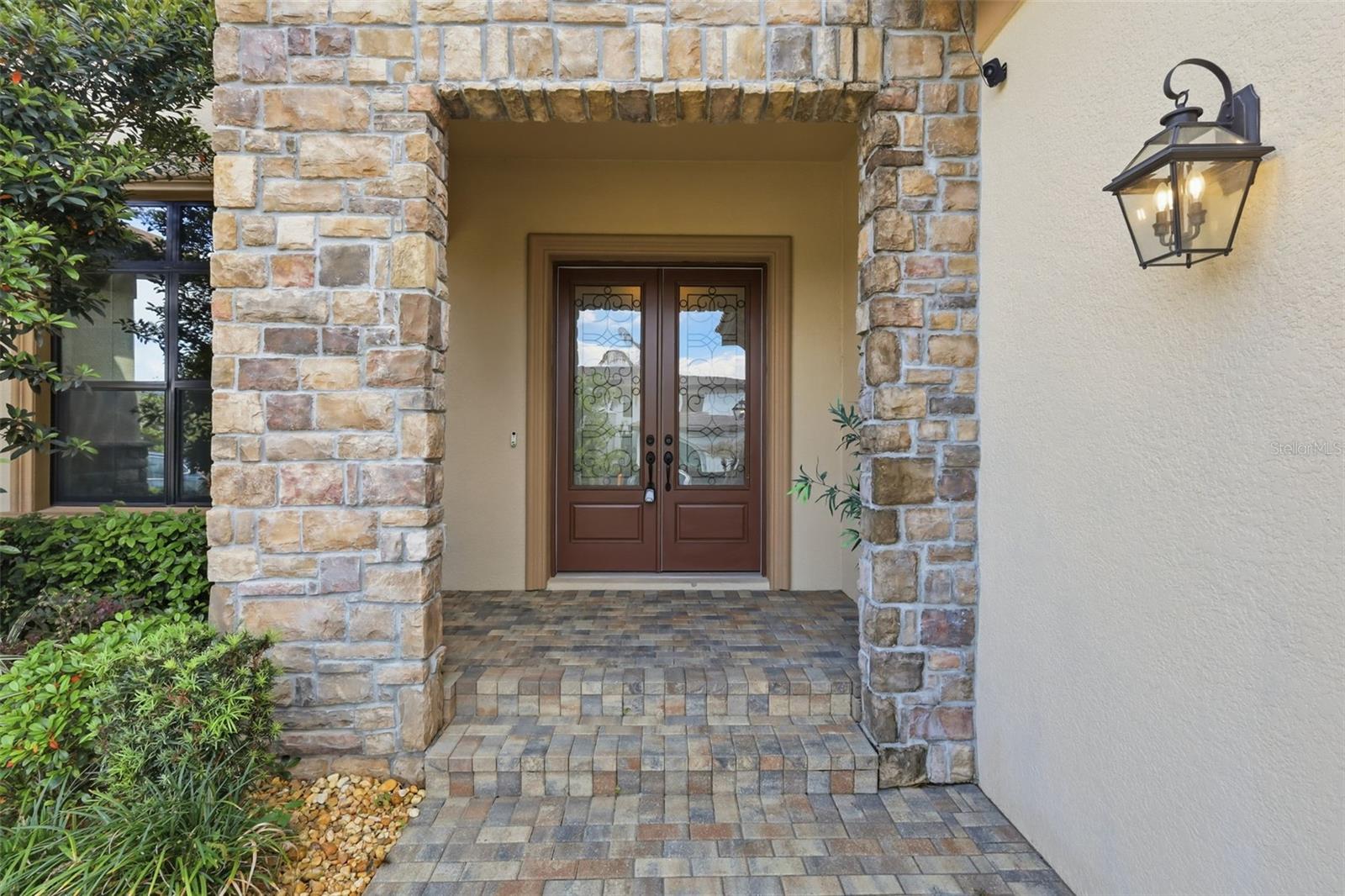 Image 7 of 50 For 14907 Tavares Mill Avenue