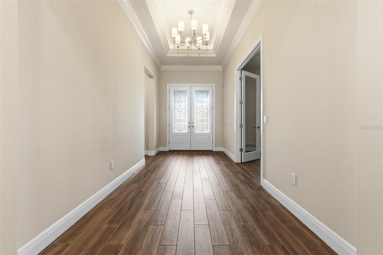 Image 8 of 50 For 14907 Tavares Mill Avenue