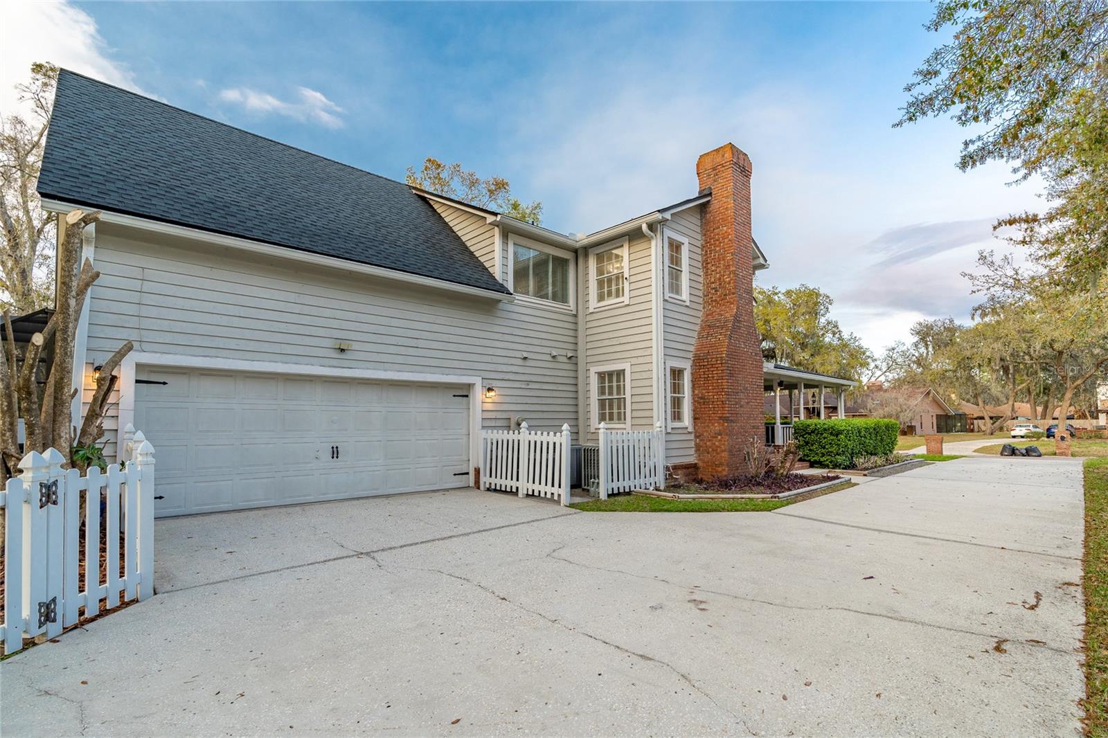 Image 4 of 78 For 2802 Hammock Drive