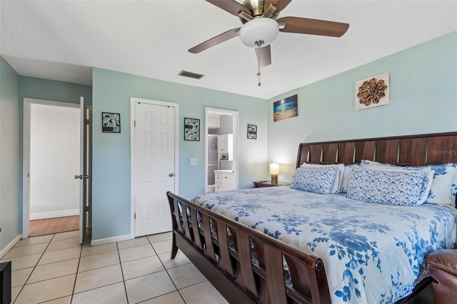 Image 17 of 50 For 14827 Oak Vine Drive