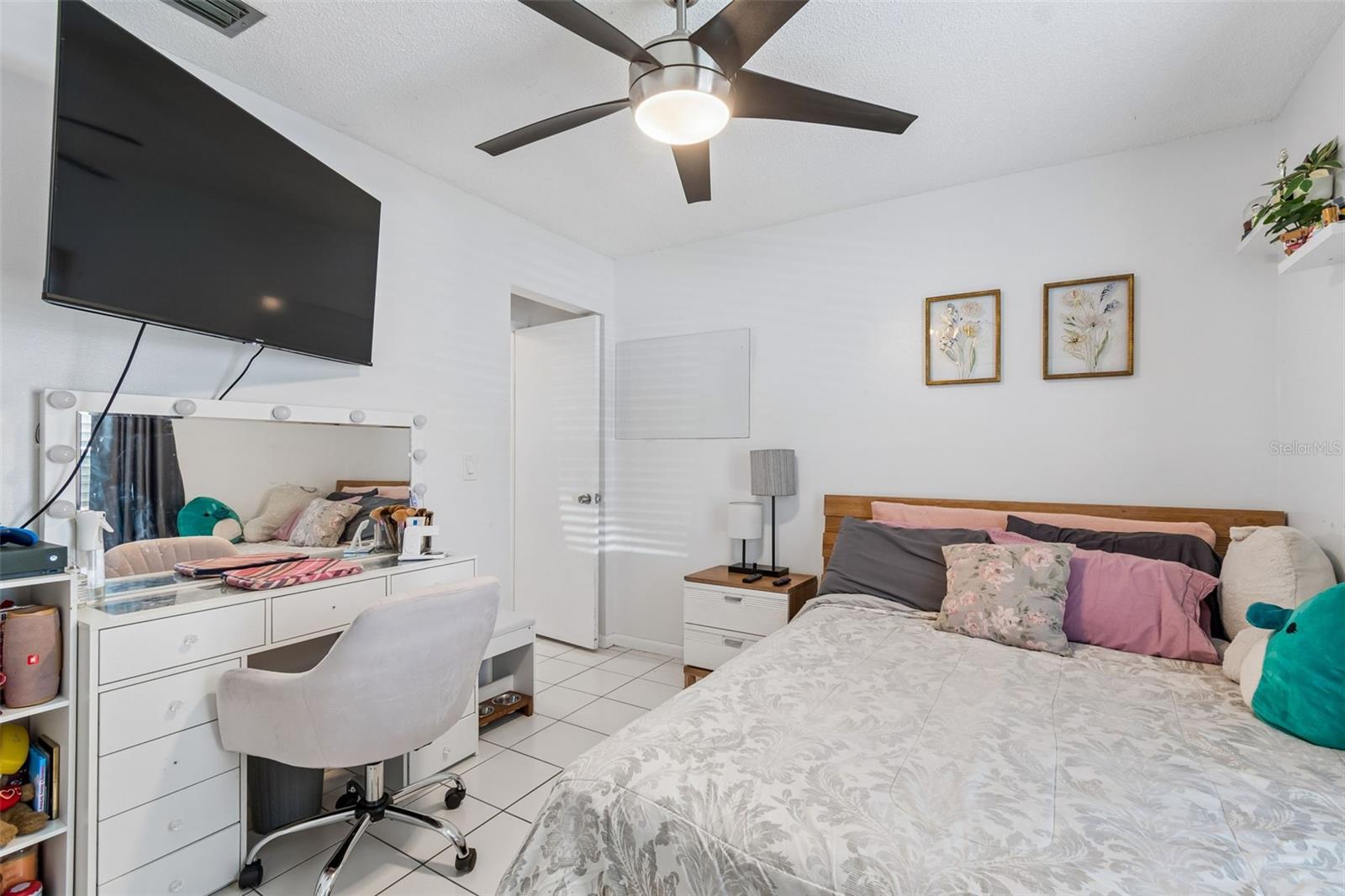 Image 21 of 50 For 14827 Oak Vine Drive