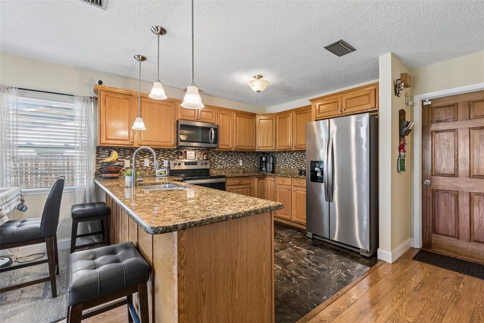 Image 7 of 50 For 14827 Oak Vine Drive