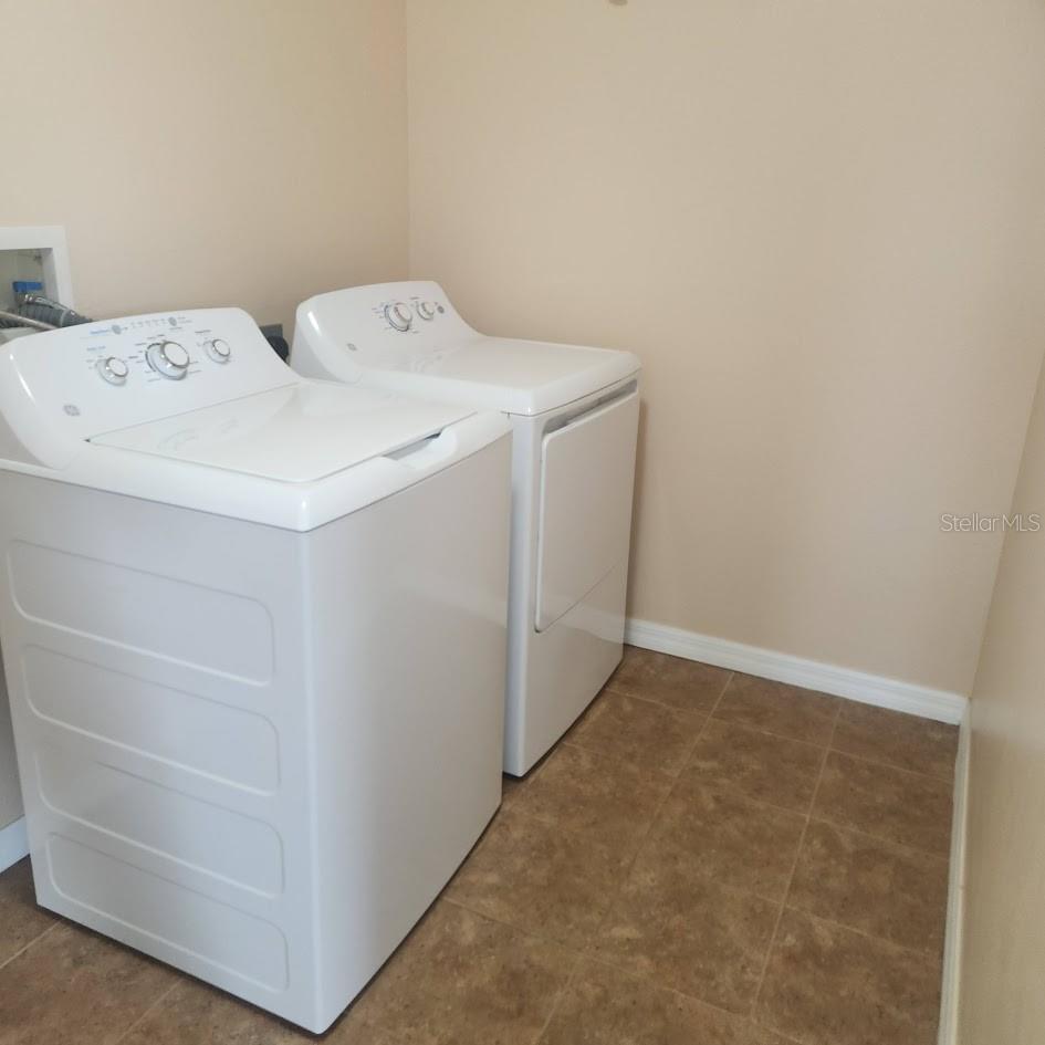 Image 11 of 23 For 3048 Chessington Drive