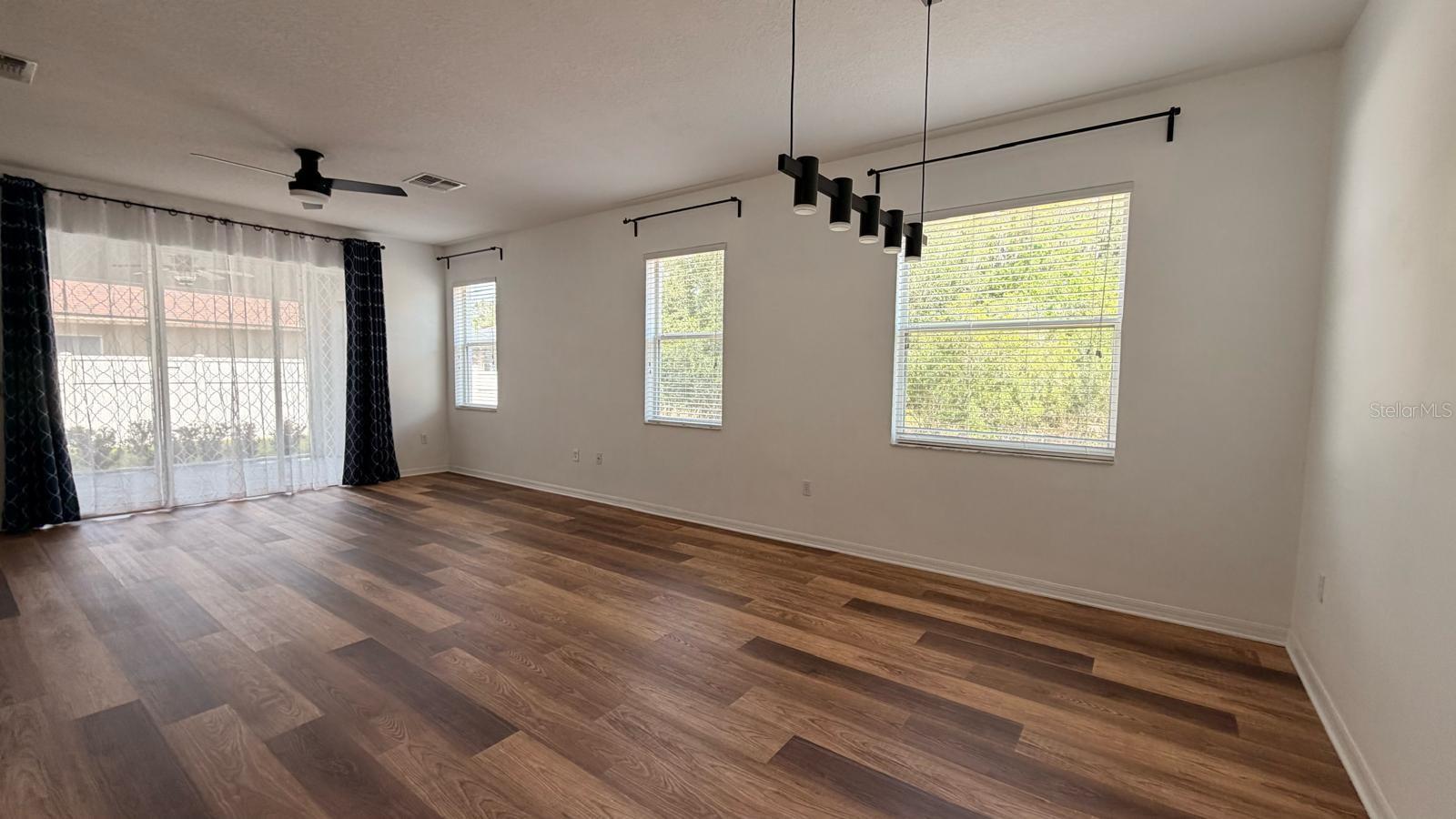 Image 34 of 37 For 3048 Chessington Drive