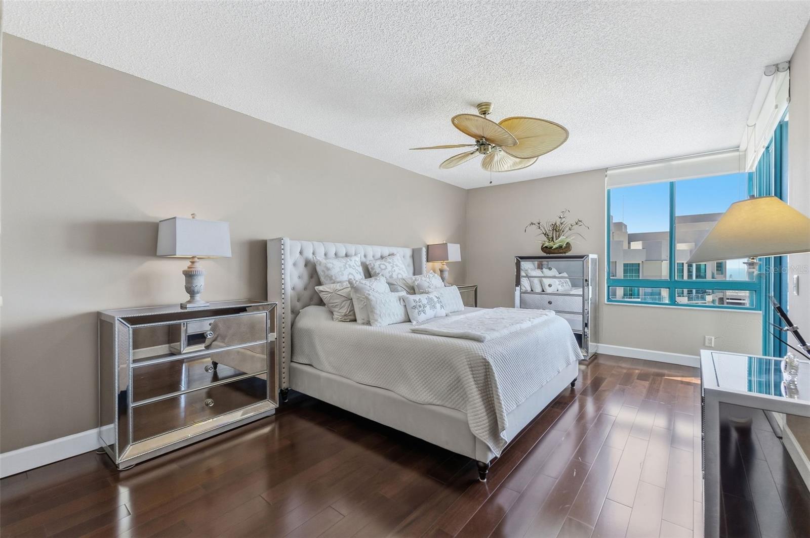 Image 18 of 56 For 1540 Gulf Boulevard 2102