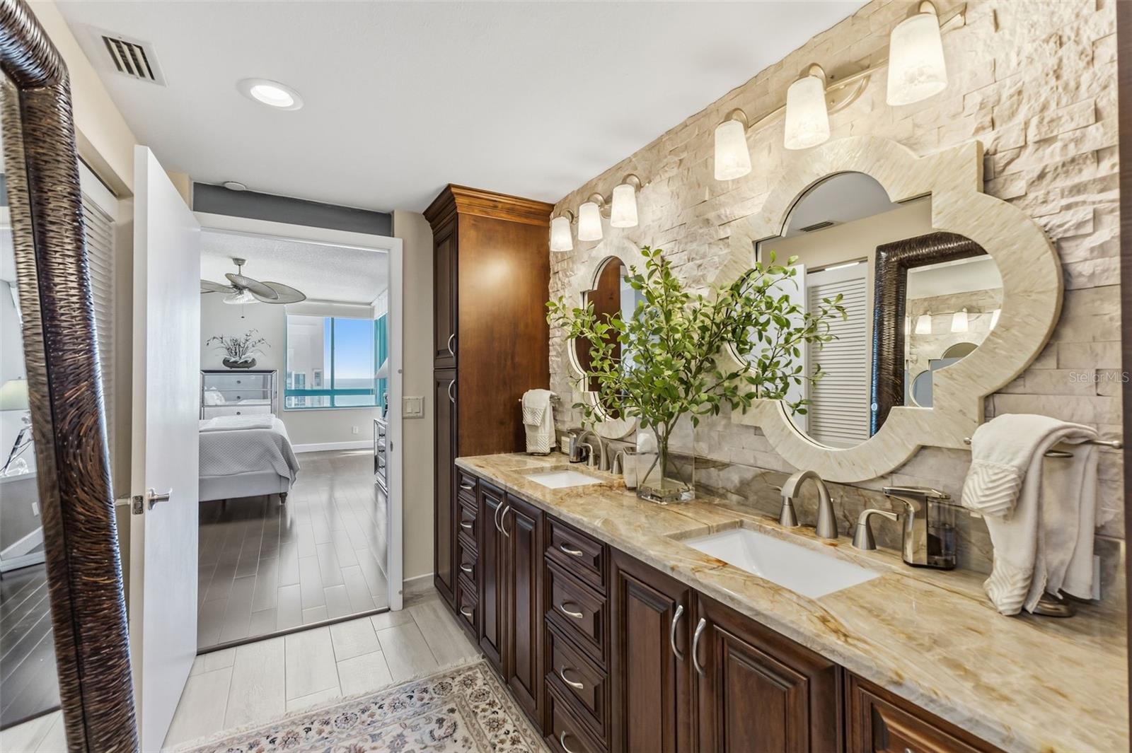 Image 22 of 56 For 1540 Gulf Boulevard 2102