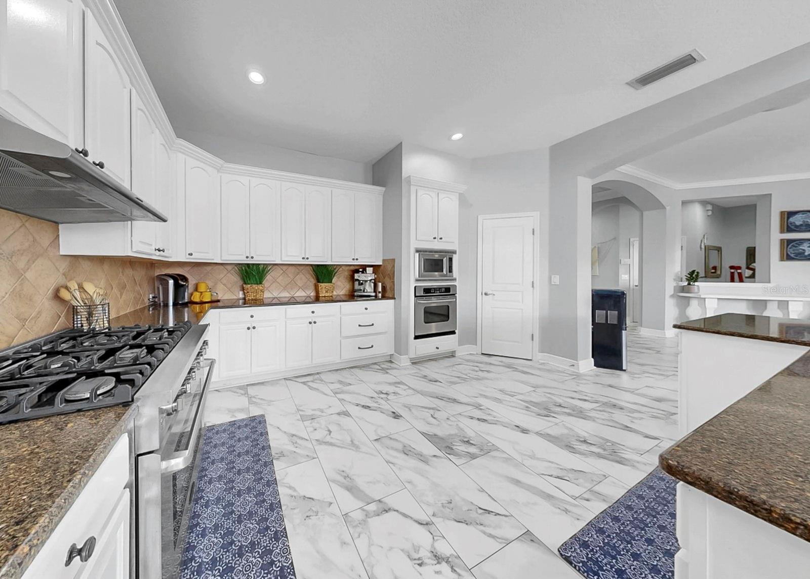 Listing photo id 28 for 5715 Sea Trout Place