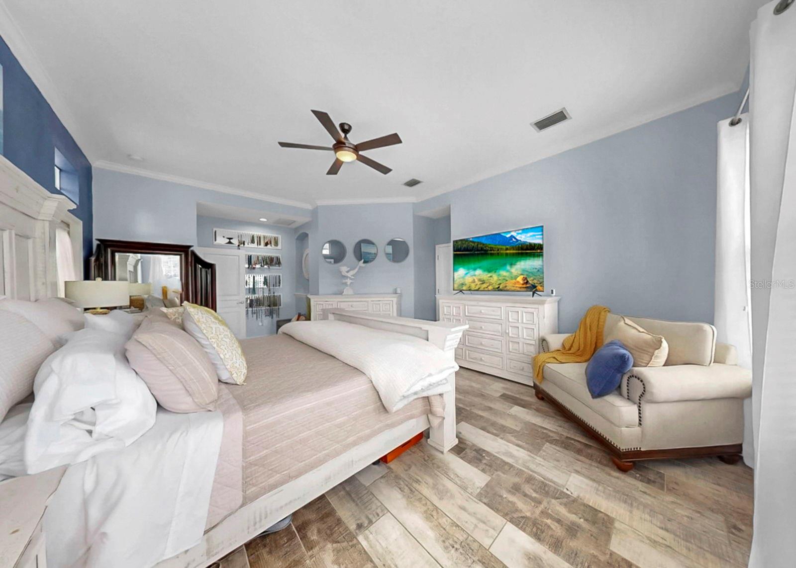 Listing photo id 37 for 5715 Sea Trout Place