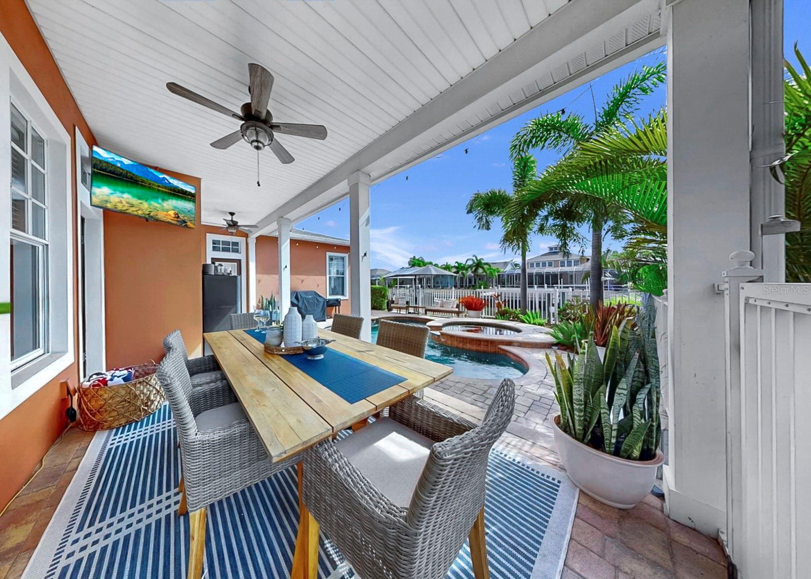 Listing photo id 51 for 5715 Sea Trout Place