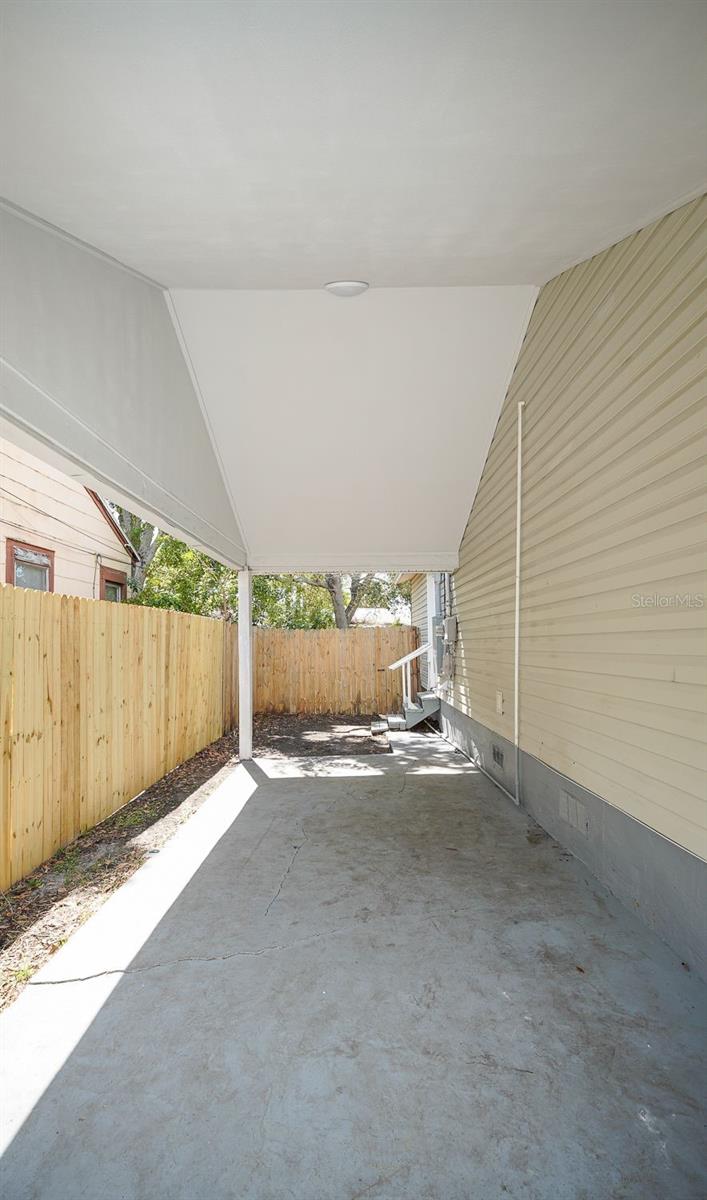 Image 15 of 94 For 546 16th Avenue S