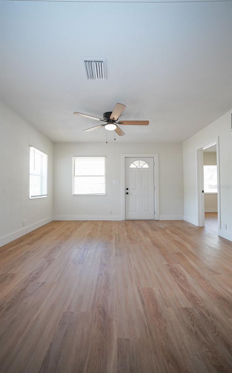 Image 30 of 94 For 546 16th Avenue S