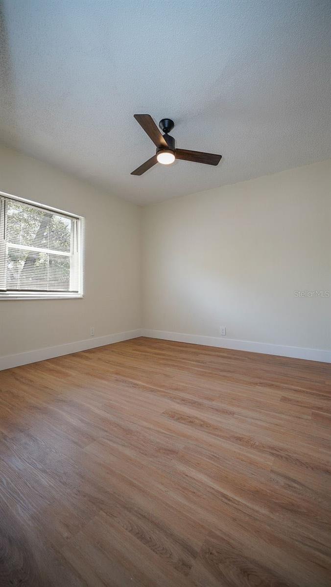 Image 51 of 94 For 546 16th Avenue S