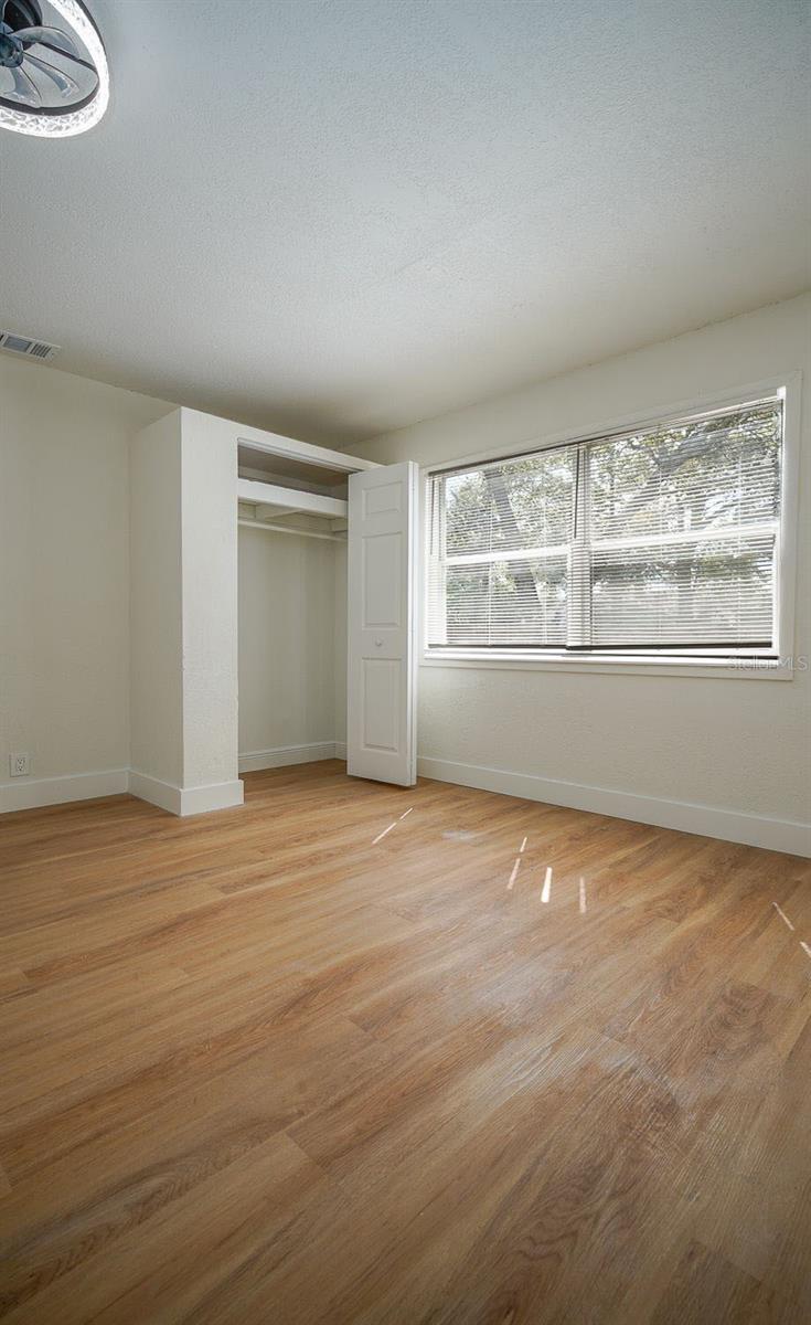 Image 55 of 94 For 546 16th Avenue S