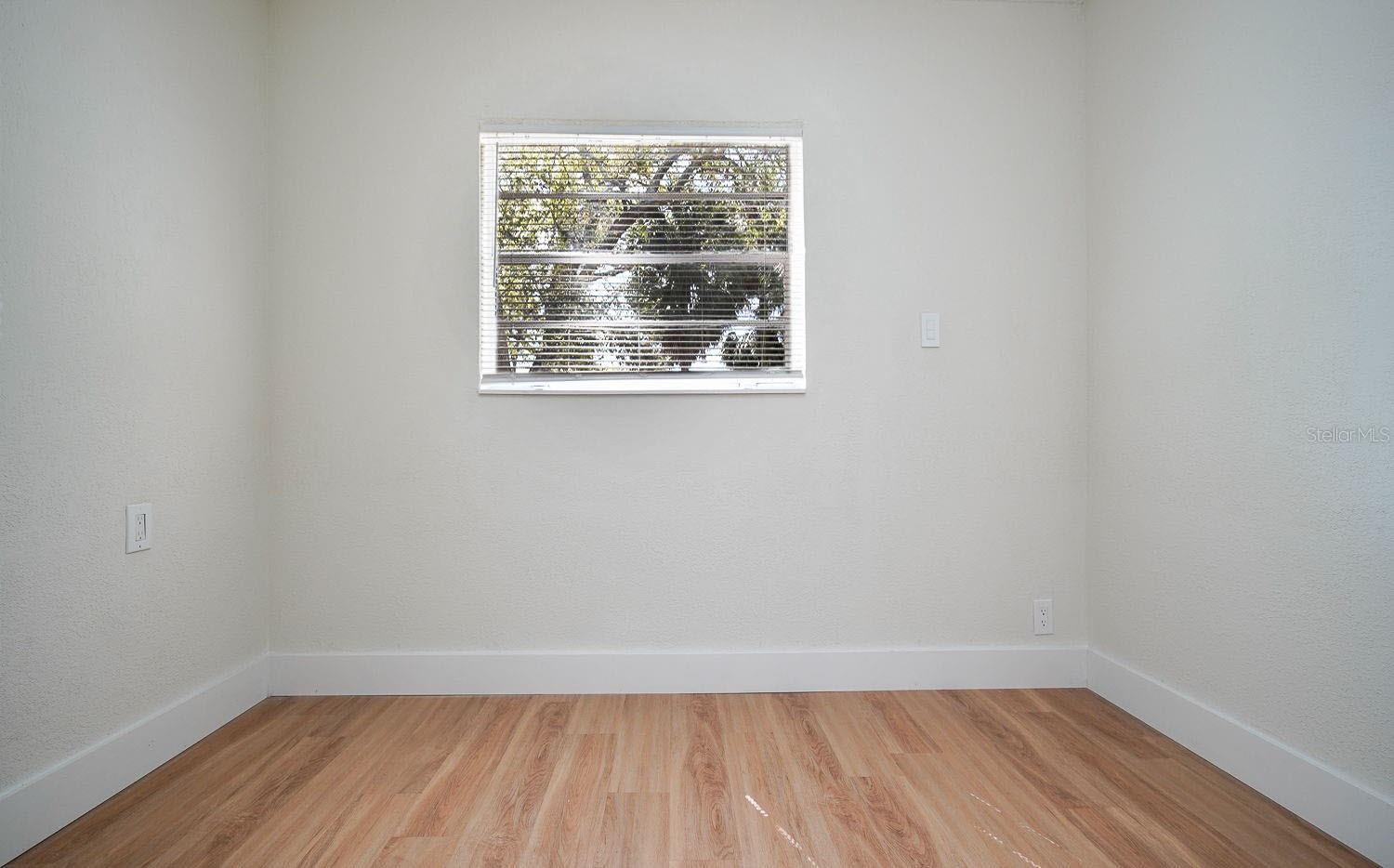 Image 61 of 94 For 546 16th Avenue S