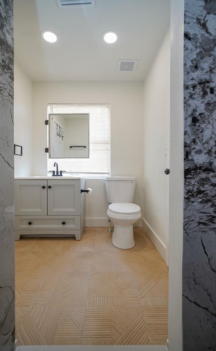 Image 81 of 94 For 546 16th Avenue S