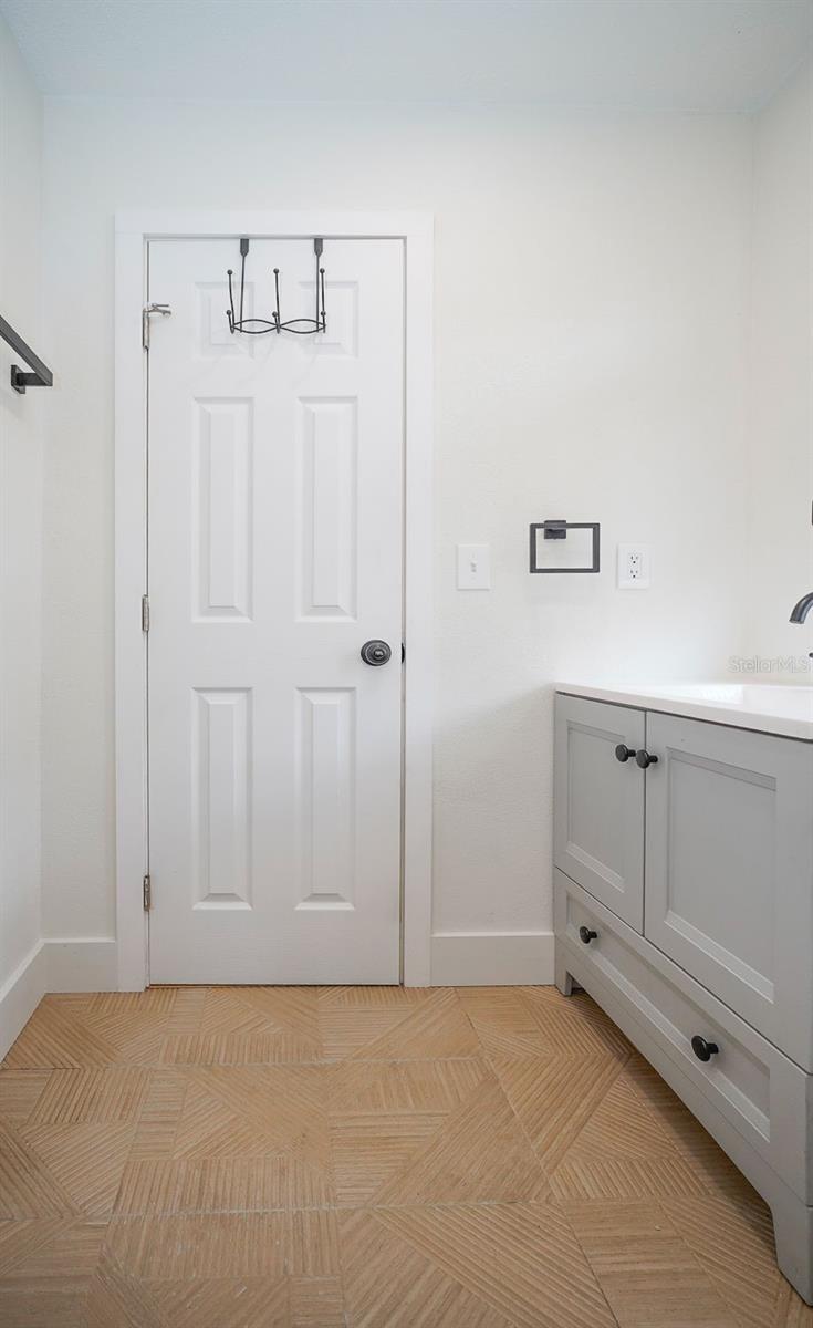 Image 82 of 94 For 546 16th Avenue S