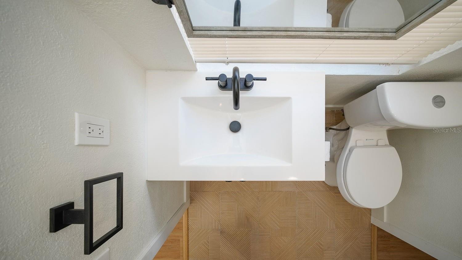 Image 83 of 94 For 546 16th Avenue S