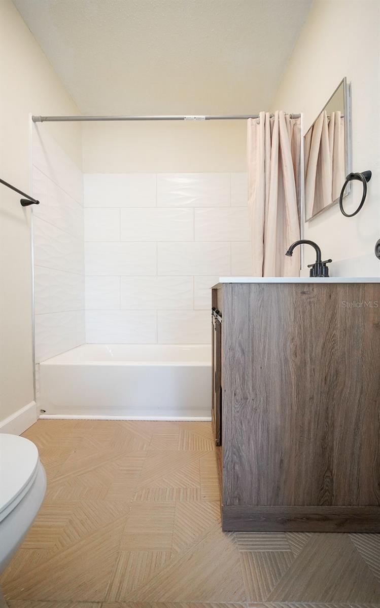 Image 88 of 94 For 546 16th Avenue S