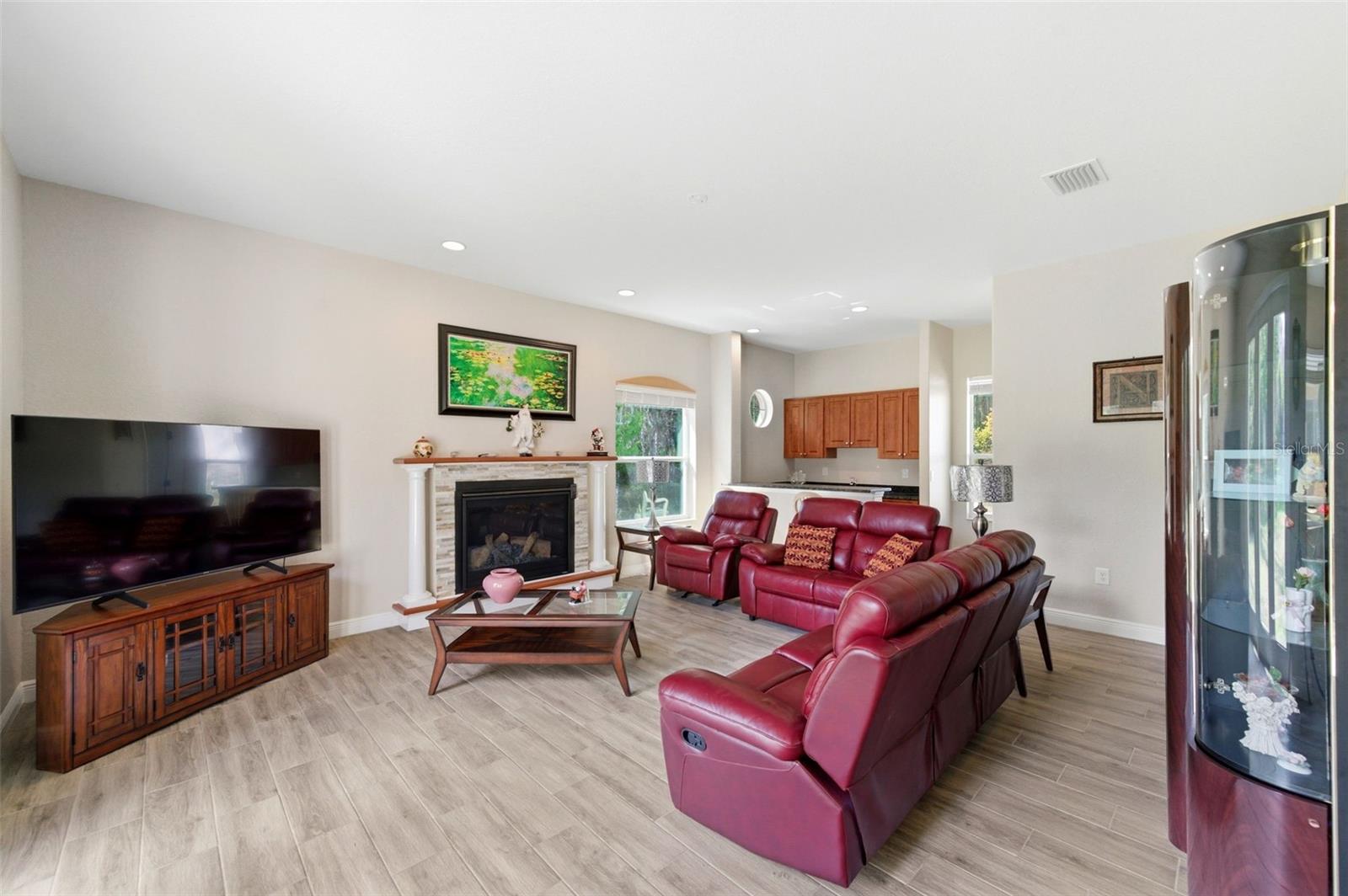 Image 15 of 87 For 4453 Lake In The Woods Drive