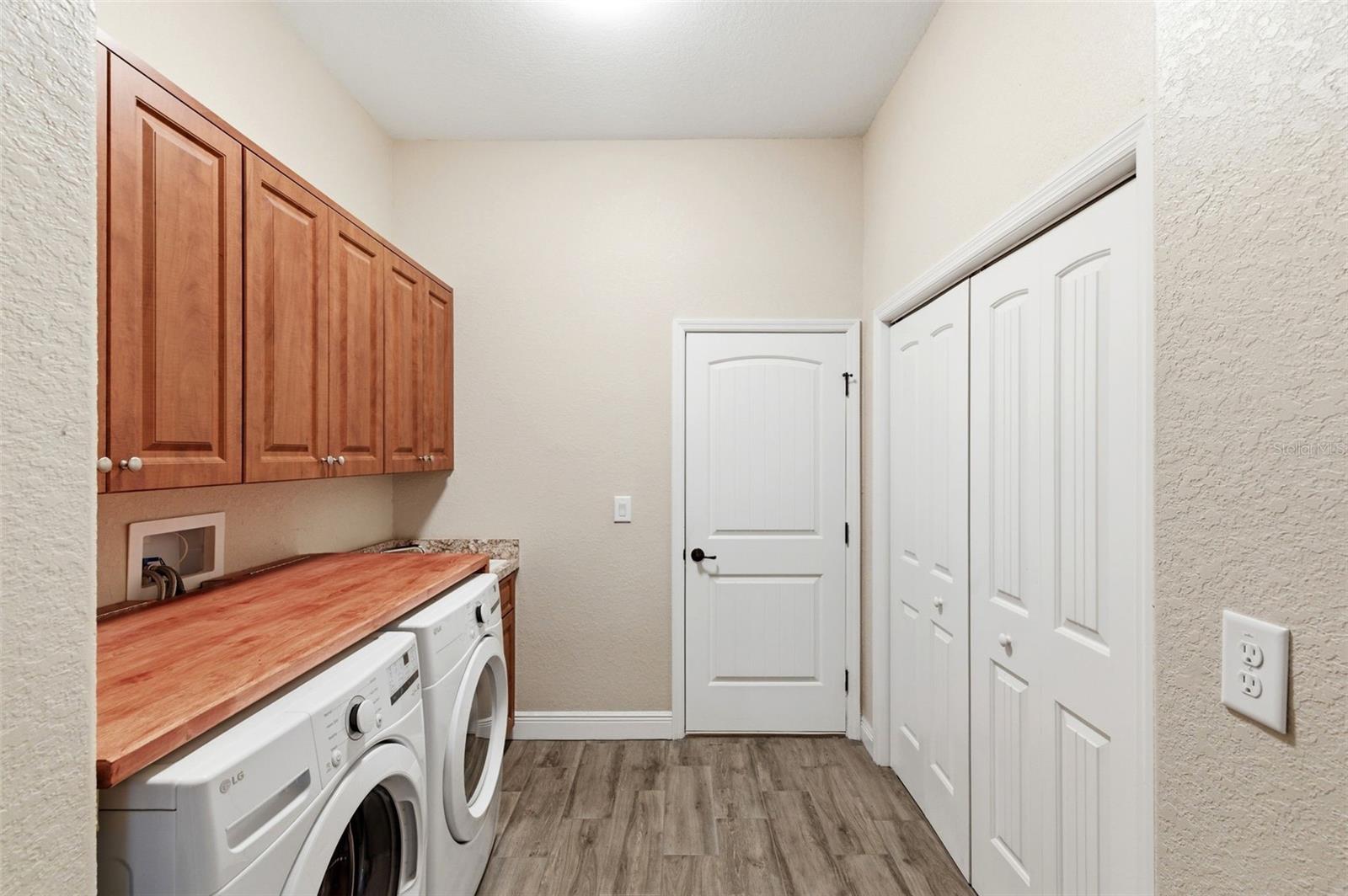 Image 37 of 87 For 4453 Lake In The Woods Drive