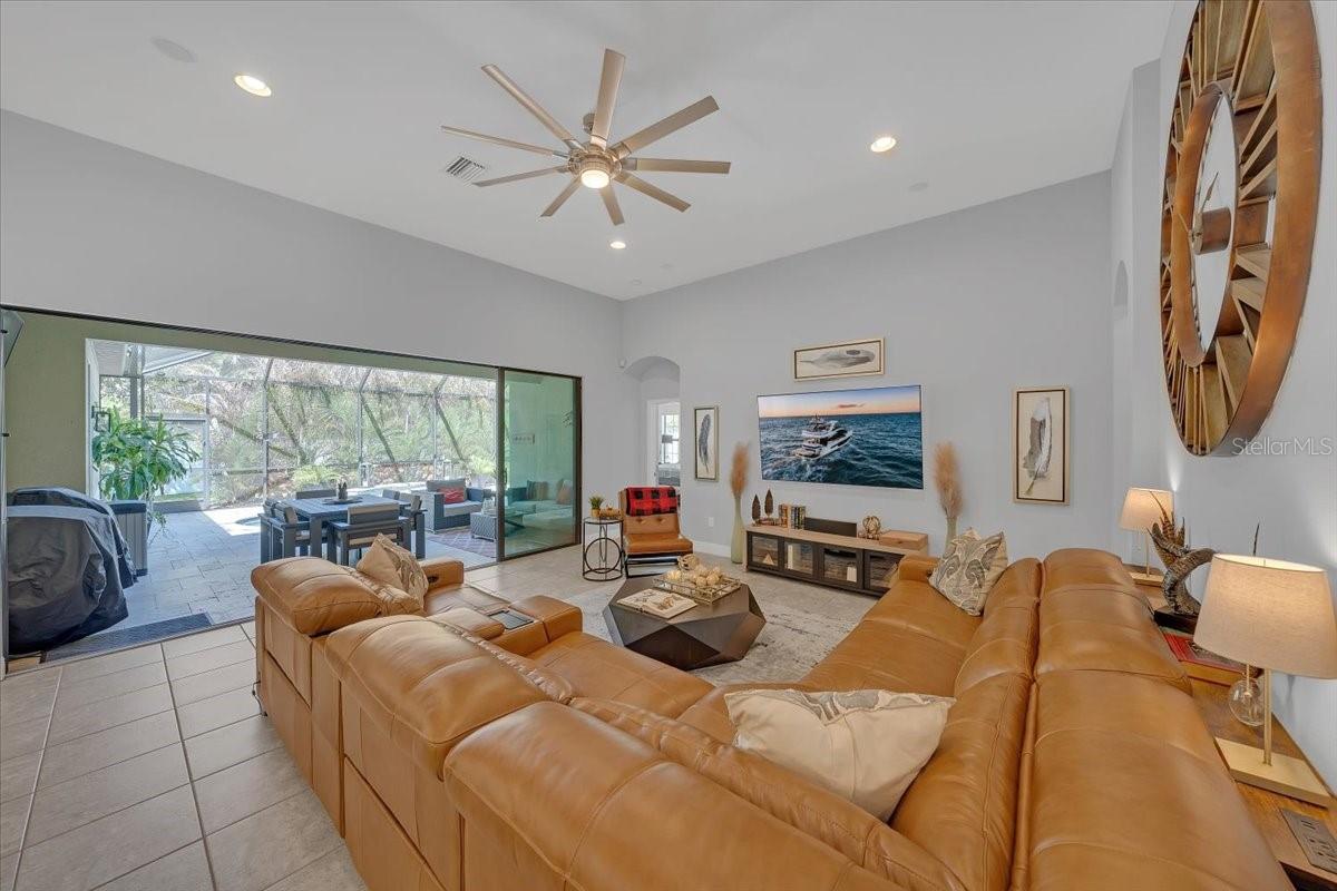 Image 14 of 38 For 13818 Moonstone Canyon Drive