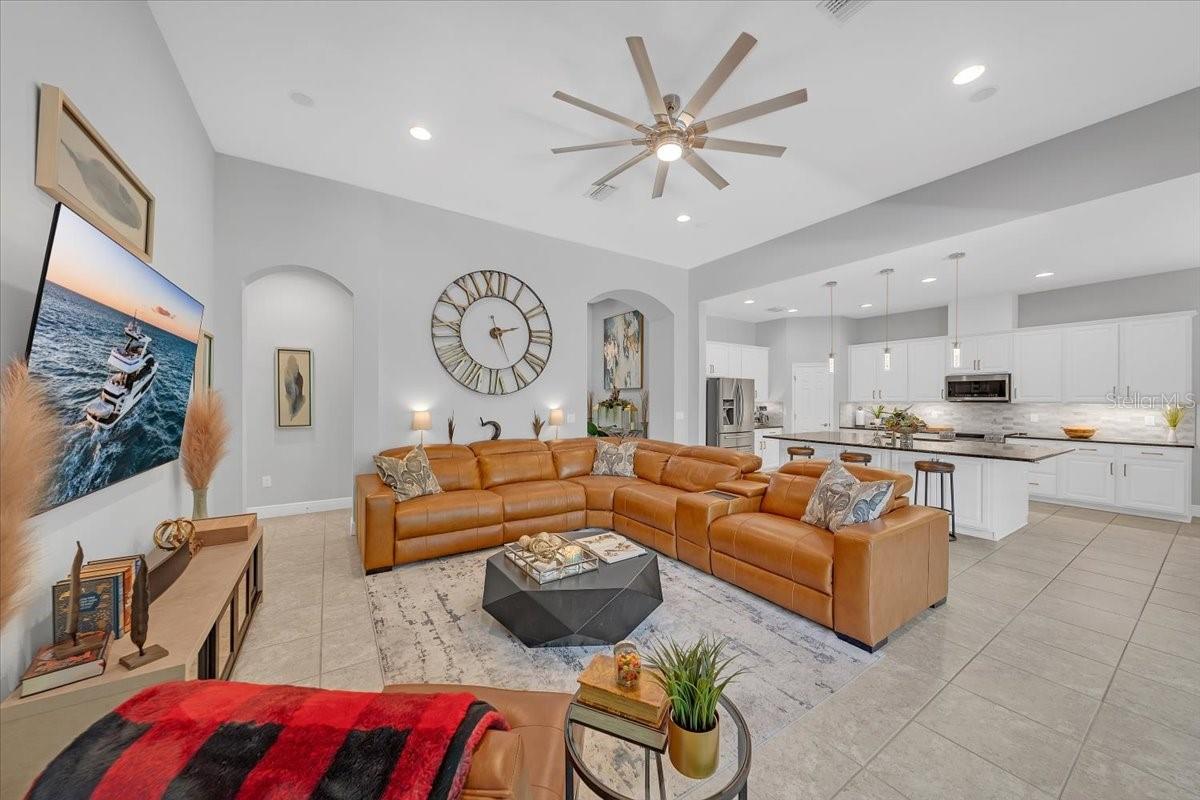 Image 17 of 38 For 13818 Moonstone Canyon Drive