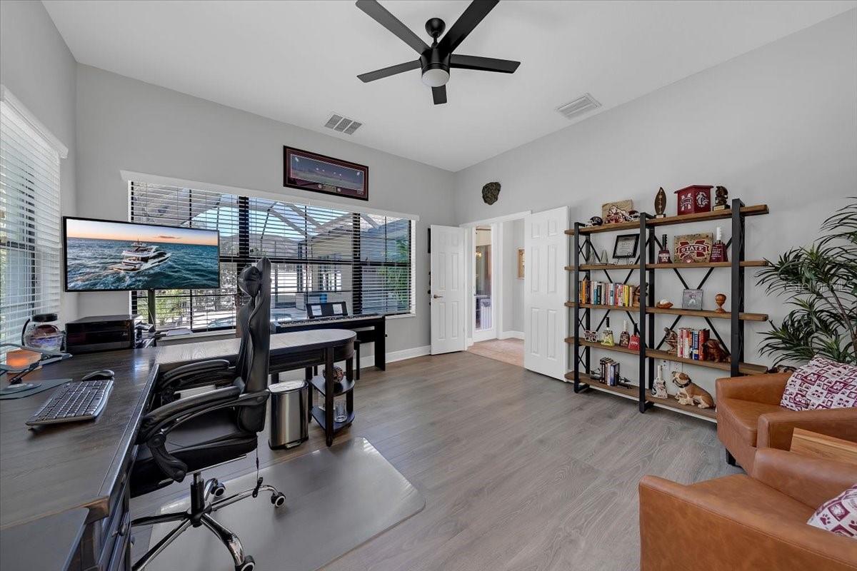 Image 26 of 38 For 13818 Moonstone Canyon Drive