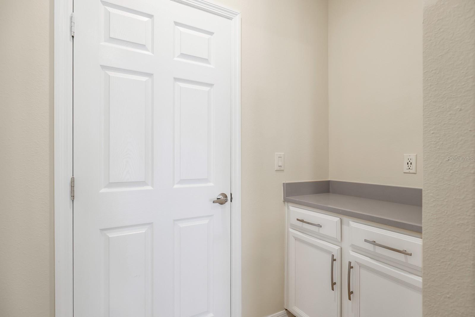 Image 17 of 44 For 13441 Palmera Vista Drive