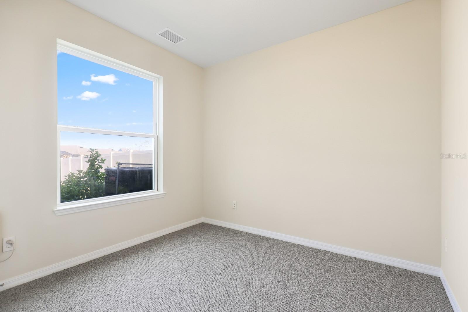 Image 18 of 44 For 13441 Palmera Vista Drive